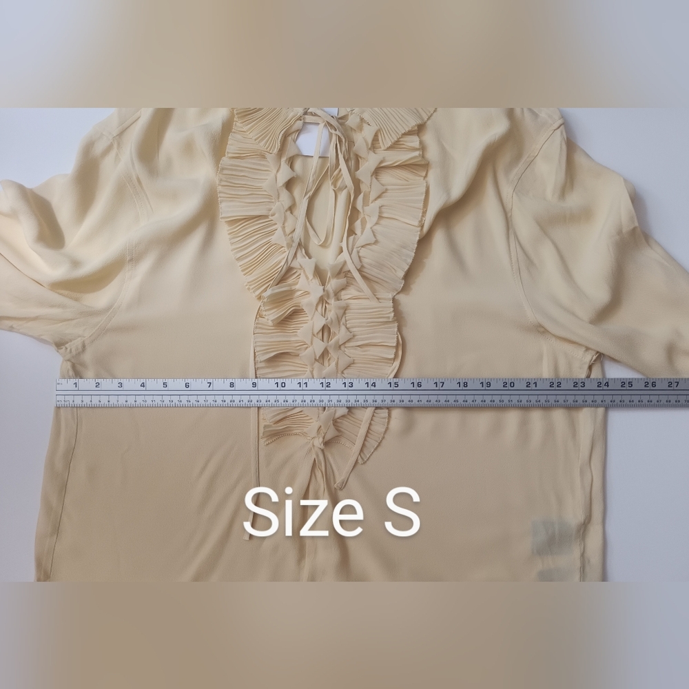H&M Pale Yellow Ruffle V-Neck Blouse - Picture 10 of 11